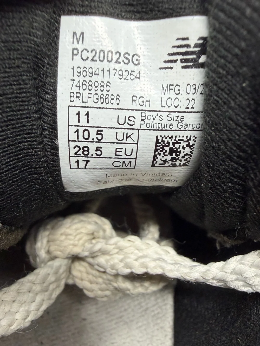 New Balance 2002r Kids' Gray Athletic Sneakers Sz.11